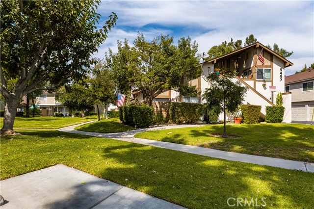 Detail Gallery Image 4 of 36 For 5497 E Willow Woods Ln #C,  Anaheim,  CA 92807 - 3 Beds | 1/1 Baths