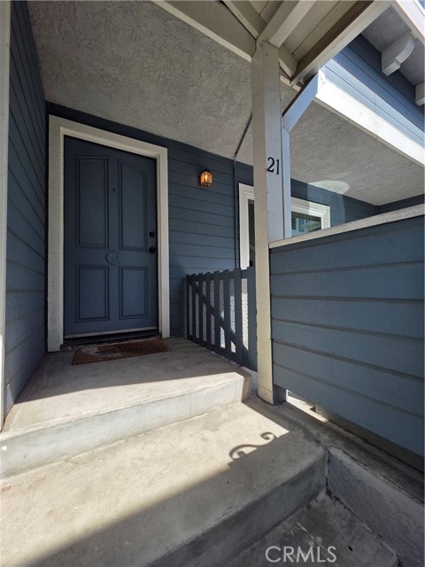 21901 Moneta Avenue, Carson CA: https://media.crmls.org/medias/231bfaa8-5d63-4b54-900a-f96f8a0abb3e.jpg