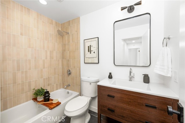 Detail Gallery Image 9 of 14 For 230 Gila Way, Placentia,  CA 92870 - 4 Beds | 2/1 Baths