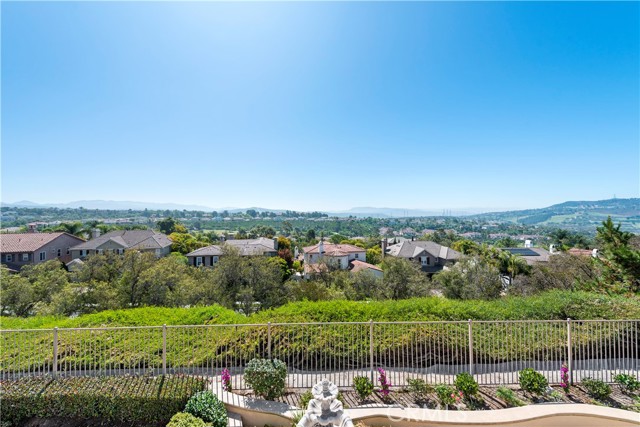 Detail Gallery Image 17 of 25 For 4 Calle Anacapa, San Clemente,  CA 92673 - 5 Beds | 3/1 Baths