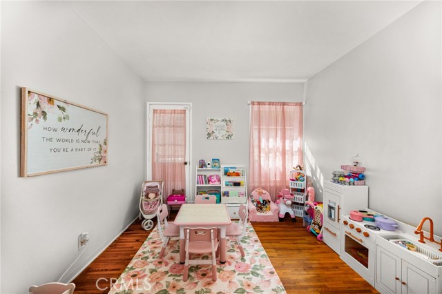 4600 Edelle Place, Los Angeles CA: https://media.crmls.org/medias/231e46fa-0905-443c-82ab-c258d0da2ecb.jpg
