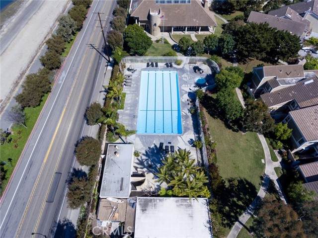 3512 Bravata Drive, Huntington Beach CA: https://media.crmls.org/medias/231e9fcd-7875-4c15-8a87-fd4448256b3f.jpg