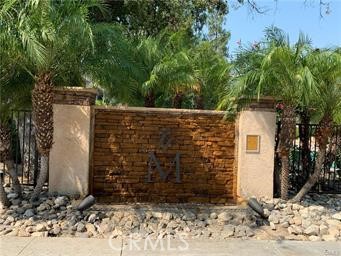 21450 Burbank Boulevard, Woodland Hills CA: https://media.crmls.org/medias/231ea80d-9ab6-4cf2-8a5c-3de066c69b26.jpg