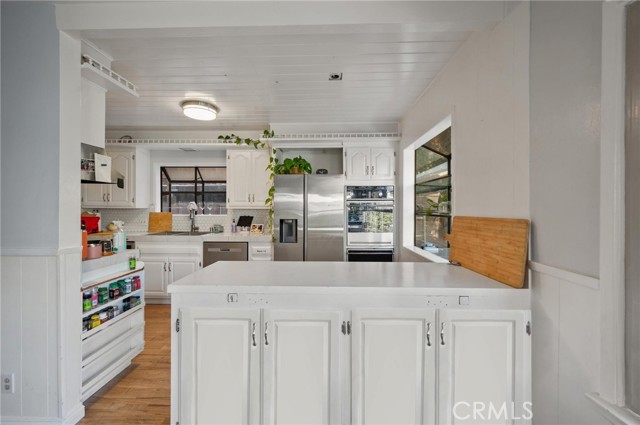 20955 De Mina Street, Woodland Hills CA: https://media.crmls.org/medias/231ee3b6-bd84-4bf9-8e03-87ddef4e1b89.jpg
