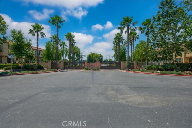 Detail Gallery Image 23 of 27 For 2830 E via Fiano, Ontario,  CA 91764 - 4 Beds | 2/1 Baths