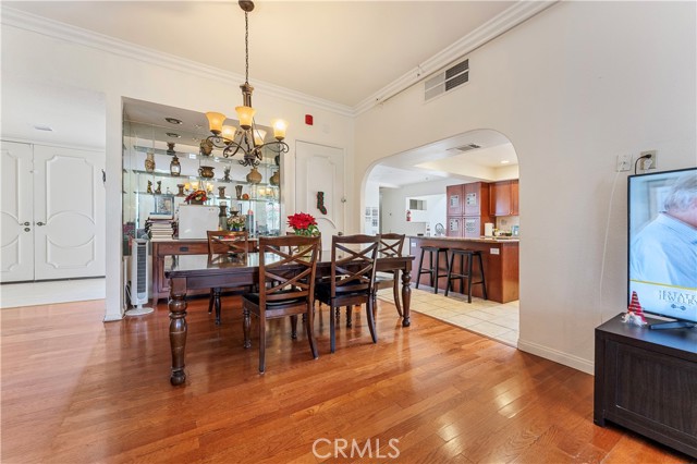106 Estrella Street, Rancho Mirage CA: https://media.crmls.org/medias/2320fdcc-bfbd-42c3-a09a-99a9fa0f012b.jpg
