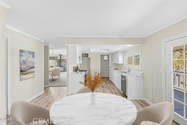 Detail Gallery Image 6 of 30 For 5081 62nd St, Rosamond,  CA 93560 - 3 Beds | 2 Baths