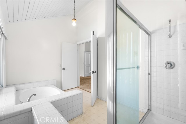 25496 Coral Wood Street, Lake Forest CA: https://media.crmls.org/medias/232245fc-e070-4026-85ac-2a674a231646.jpg