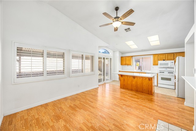 10650 Bel Air Drive, Cherry Valley CA: https://media.crmls.org/medias/232246dd-b9aa-4425-babe-fae9cbc2d9ae.jpg