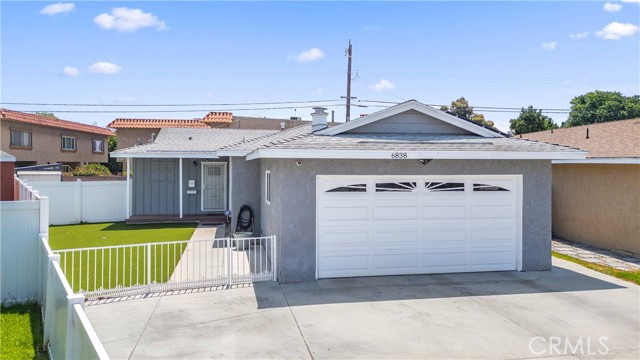 Detail Gallery Image 2 of 27 For 6838 Severn Dr, Paramount,  CA 90723 - 4 Beds | 2 Baths