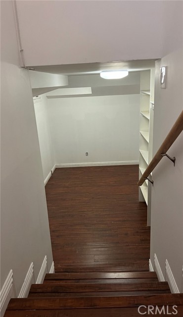 1314 Omelveny Avenue photo 8