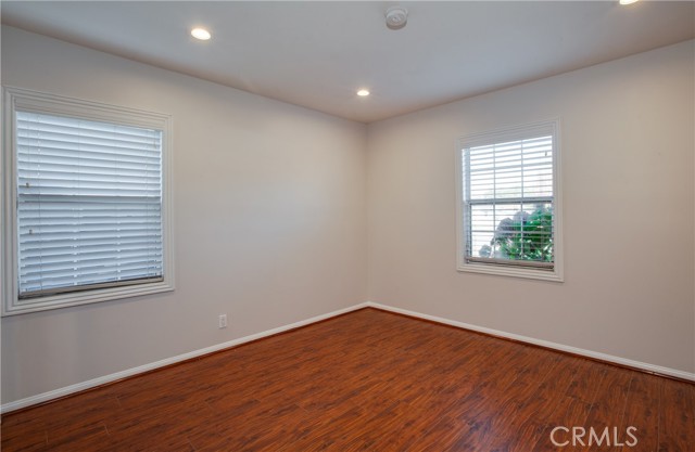 Detail Gallery Image 25 of 39 For 3667 Sawtelle Bld, Los Angeles,  CA 90066 - 5 Beds | 3/1 Baths