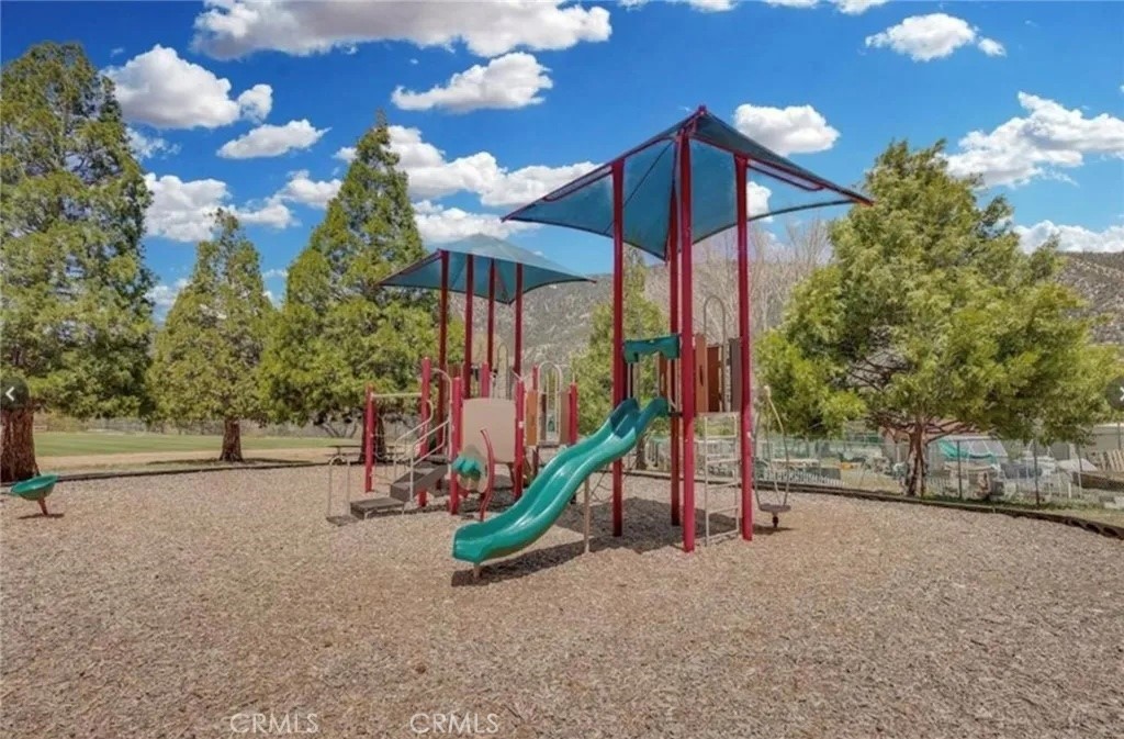 https://media.crmls.org/medias/23243fbc-d2b5-473d-a19a-6bd9f17098a8.jpg?preset=X-Large