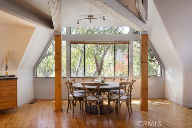 4878 Casitas Pass Road, Ojai CA: https://media.crmls.org/medias/23251189-28cd-46c2-9b44-0b99b67a702d.jpg