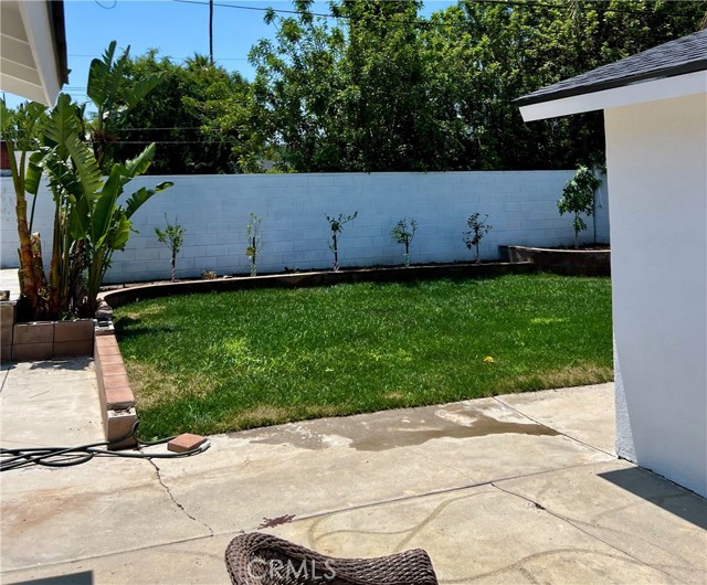 24244 Friar Street, Woodland Hills CA: https://media.crmls.org/medias/23269cbb-98bd-4603-a9e5-c0ef28a67613.jpg