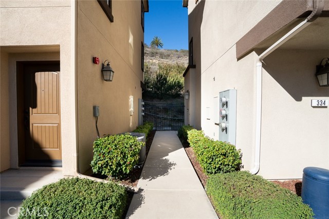 Detail Gallery Image 3 of 38 For 334 Mission Terrace Ave, San Marcos,  CA 92069 - 3 Beds | 2/1 Baths