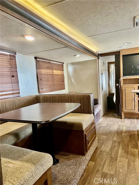 Detail Gallery Image 12 of 60 For 1295 S Cawston Ave, Hemet,  CA 92545 - – Beds | – Baths