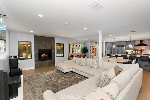 Detail Gallery Image 13 of 31 For 2105 Oxford Ave, Claremont,  CA 91711 - 4 Beds | 3 Baths