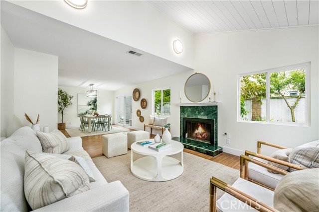 2222 Curtis Avenue, Redondo Beach CA: https://media.crmls.org/medias/2328731d-c59f-458a-b6d8-da125976a41f.jpg