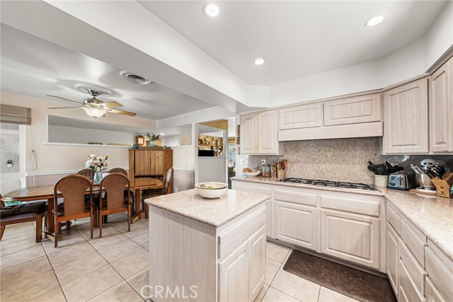 Detail Gallery Image 19 of 39 For 4024 E Del Valle, Orange,  CA 92869 - 5 Beds | 3 Baths