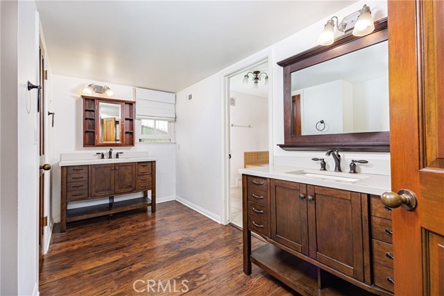 513 W Avenida De Los Lobos Marinos, San Clemente CA: https://media.crmls.org/medias/2329ef32-2ce1-4653-bd0b-59e064519fdb.jpg
