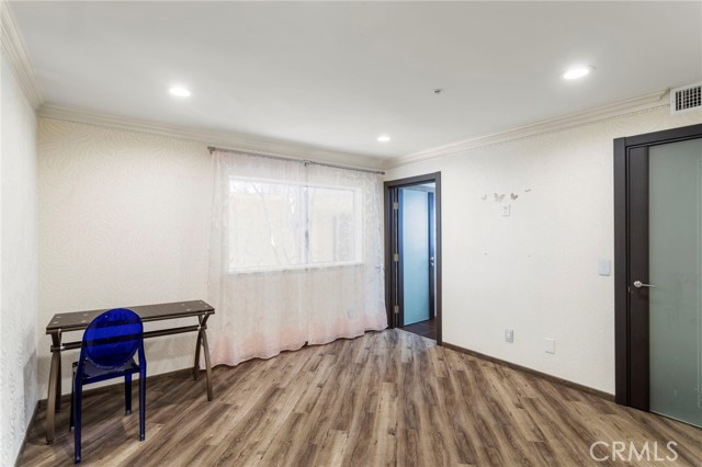 15114 SHERMAN WAY, Van Nuys (los Angeles), California 91405, 2 Bedrooms Bedrooms, ,3 BathroomsBathrooms,Residential Lease,For Rent,15114 SHERMAN WAY,CRPF24141308