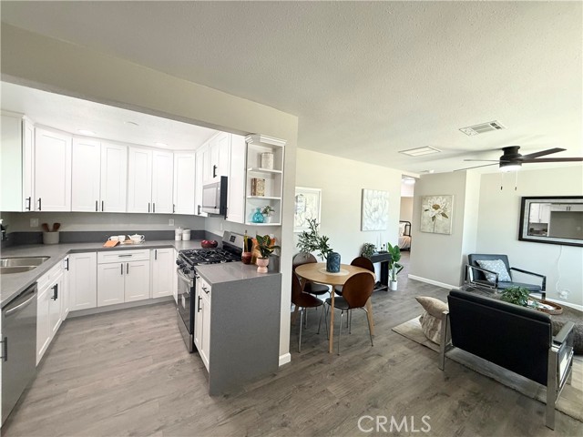 Detail Gallery Image 9 of 27 For 9196 Redwood Ave, Fontana,  CA 92335 - 3 Beds | 2 Baths