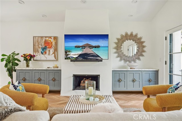 1619 Artesia Boulevard, Manhattan Beach, California 90266, 3 Bedrooms Bedrooms, ,2 BathroomsBathrooms,Residential,Sold,Artesia,SB24123210