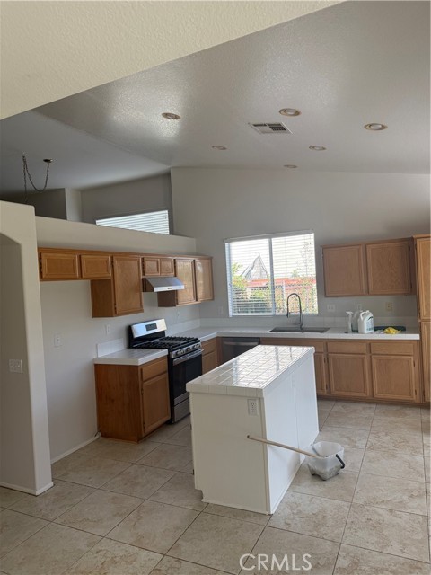 Detail Gallery Image 7 of 24 For 12859 Craig, Rancho Cucamonga,  CA 91739 - 4 Beds | 3 Baths