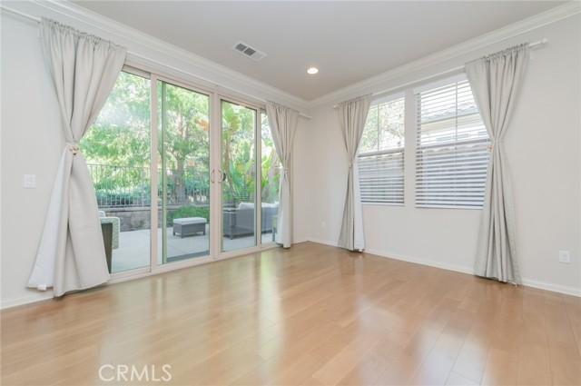 Detail Gallery Image 5 of 29 For 183 Bright Poppy, Irvine,  CA 92618 - 4 Beds | 3 Baths