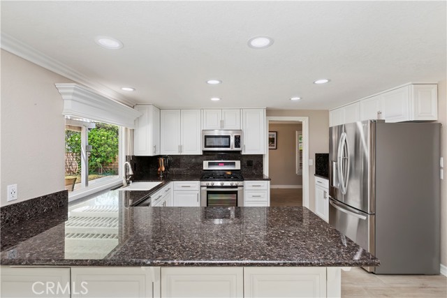 Detail Gallery Image 5 of 20 For 6225 Promontory, Riverside,  CA 92506 - 4 Beds | 2/1 Baths