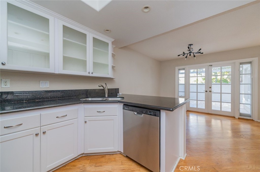 MLS #OC25276535 image #9