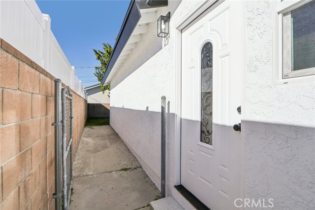 Detail Gallery Image 45 of 49 For 10007 Debra, Granada Hills,  CA 91343 - 4 Beds | 3 Baths