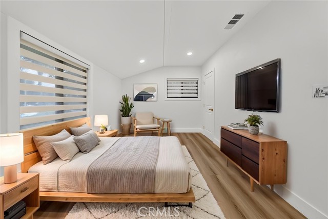 3 Bed Home for Sale in Sun Valley, California