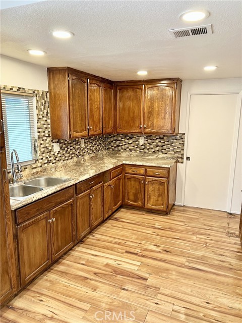 Detail Gallery Image 4 of 26 For 1119 W Morgan, Rialto,  CA 92376 - 4 Beds | 2/1 Baths