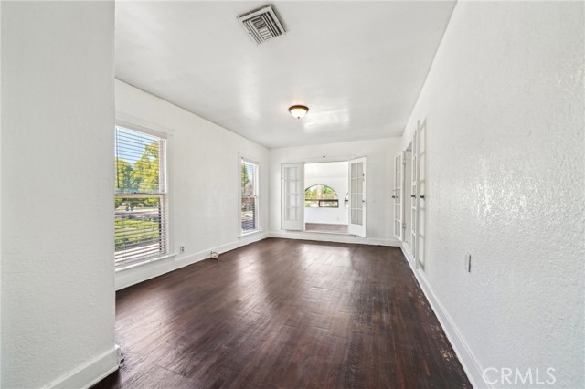 3098 N Arrowhead Avenue, San Bernardino CA: https://media.crmls.org/medias/232f8a8a-078c-4412-9618-a88a2690cfed.jpg