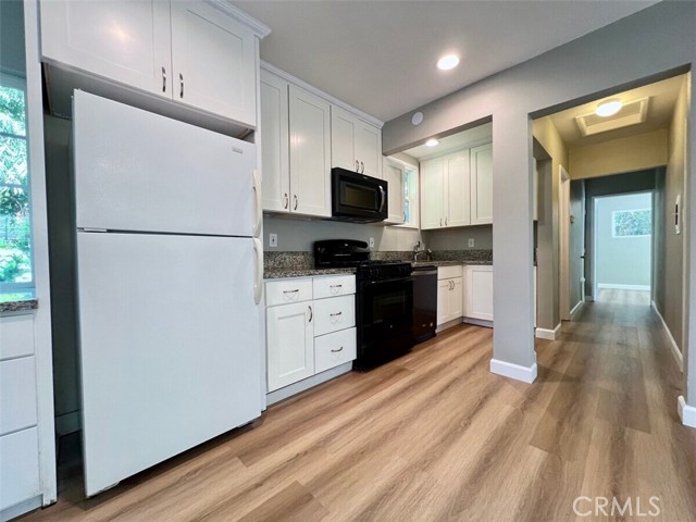 Detail Gallery Image 4 of 11 For 835 E Howard St, Pasadena,  CA 91104 - 2 Beds | 1 Baths