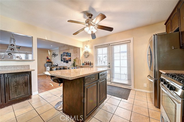 Detail Gallery Image 14 of 48 For 8297 E Carburton, Long Beach,  CA 90808 - 4 Beds | 2 Baths