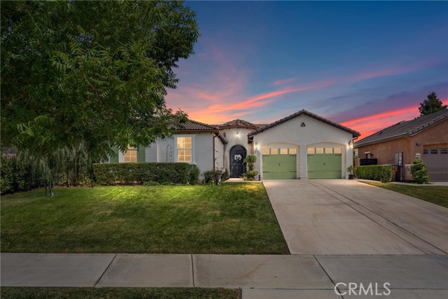 Detail Gallery Image 1 of 33 For 10705 Topiary Dr, Bakersfield,  CA 93306 - 3 Beds | 2 Baths
