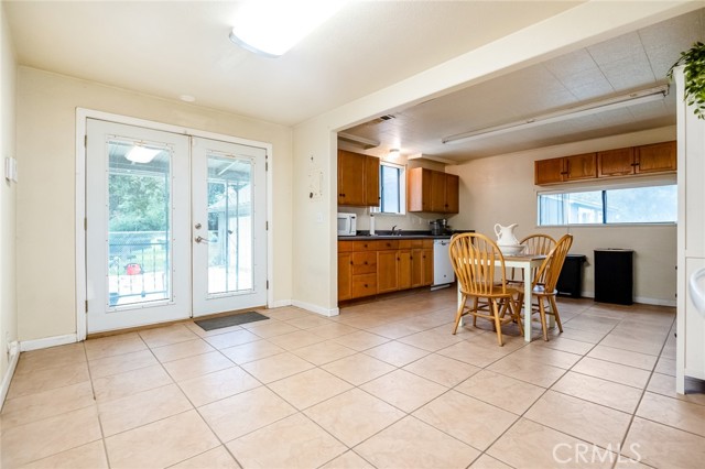 18701 Lort Drive, Visalia CA: https://media.crmls.org/medias/2330e2db-4d6d-40fd-b52f-27557433be7b.jpg