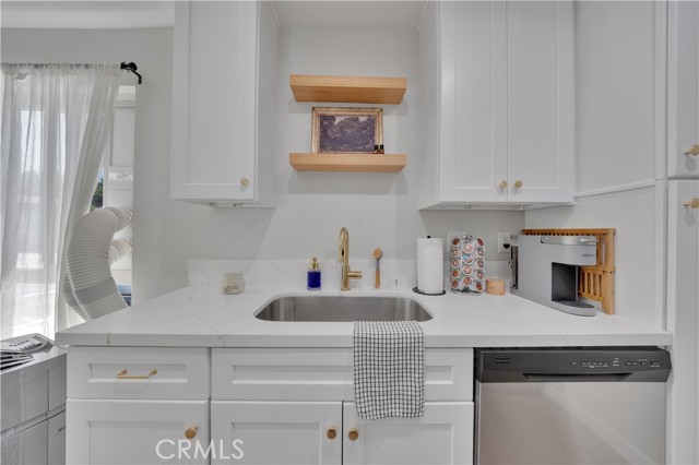 6679 Unit 13 Linda Vista Road, Linda Vista CA: https://media.crmls.org/medias/23311747-6c9b-45f9-bdc1-664923a593d2.jpg