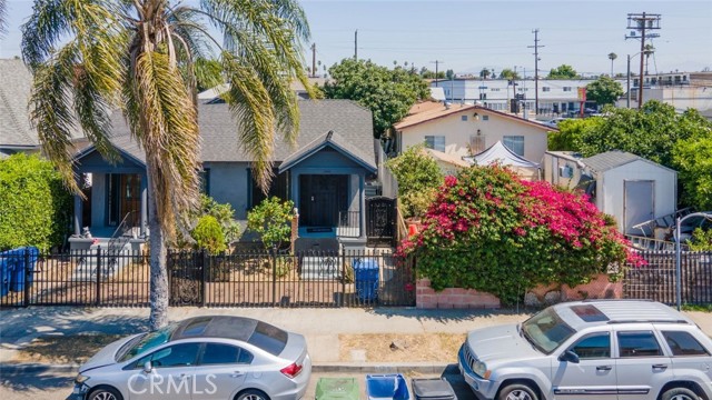 1805 W 35th Street, Los Angeles CA: https://media.crmls.org/medias/23311e9d-04d2-43d3-9ede-42cd6acbccfa.jpg