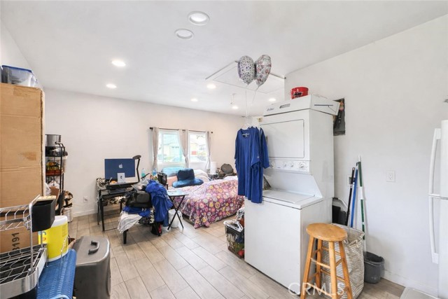 Detail Gallery Image 17 of 26 For 161 W Harcourt St, Long Beach,  CA 90805 - – Beds | – Baths