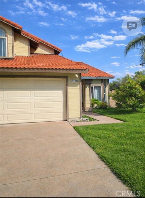 Detail Gallery Image 2 of 10 For 17094 Cambria, Fontana,  CA 92336 - 4 Beds | 2/1 Baths