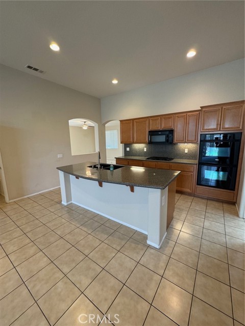 Detail Gallery Image 5 of 19 For 6426 Bodega Ct, Corona,  CA 92880 - 4 Beds | 2 Baths