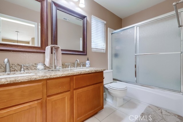 Detail Gallery Image 59 of 75 For 18556 Olympian Ct, Canyon Country,  CA 91351 - 3 Beds | 2/1 Baths