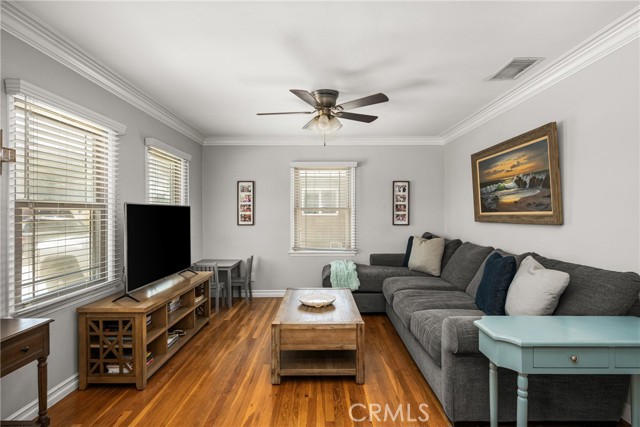 Detail Gallery Image 5 of 33 For 4809 Falcon Ave, Long Beach,  CA 90807 - 3 Beds | 2 Baths
