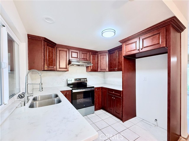 914 Fairview Avenue, Arcadia CA: https://media.crmls.org/medias/23345f99-55ae-42a4-a862-a0c23e6c7f9a.jpg