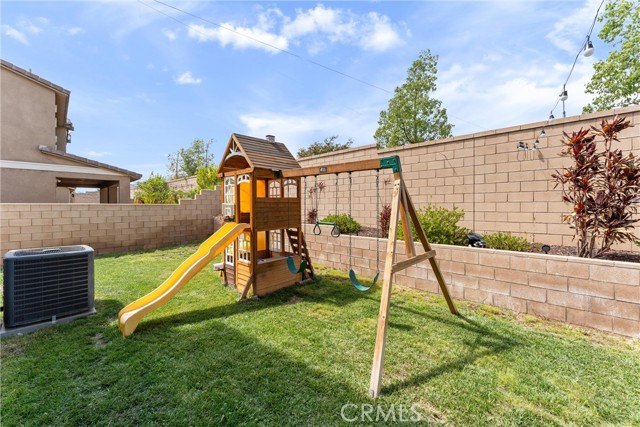 Detail Gallery Image 40 of 44 For 17012 Hal Ln, Fontana,  CA 92336 - 3 Beds | 2/1 Baths