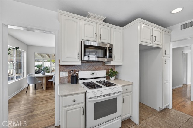 Detail Gallery Image 24 of 61 For 3023 Murray, Costa Mesa,  CA 92626 - 4 Beds | 2 Baths